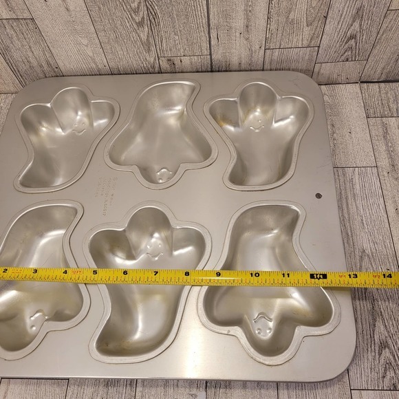 Wilton Mini Ghost Cake Pan 1991 Halloween Baking Mold - Picture 8 of 9